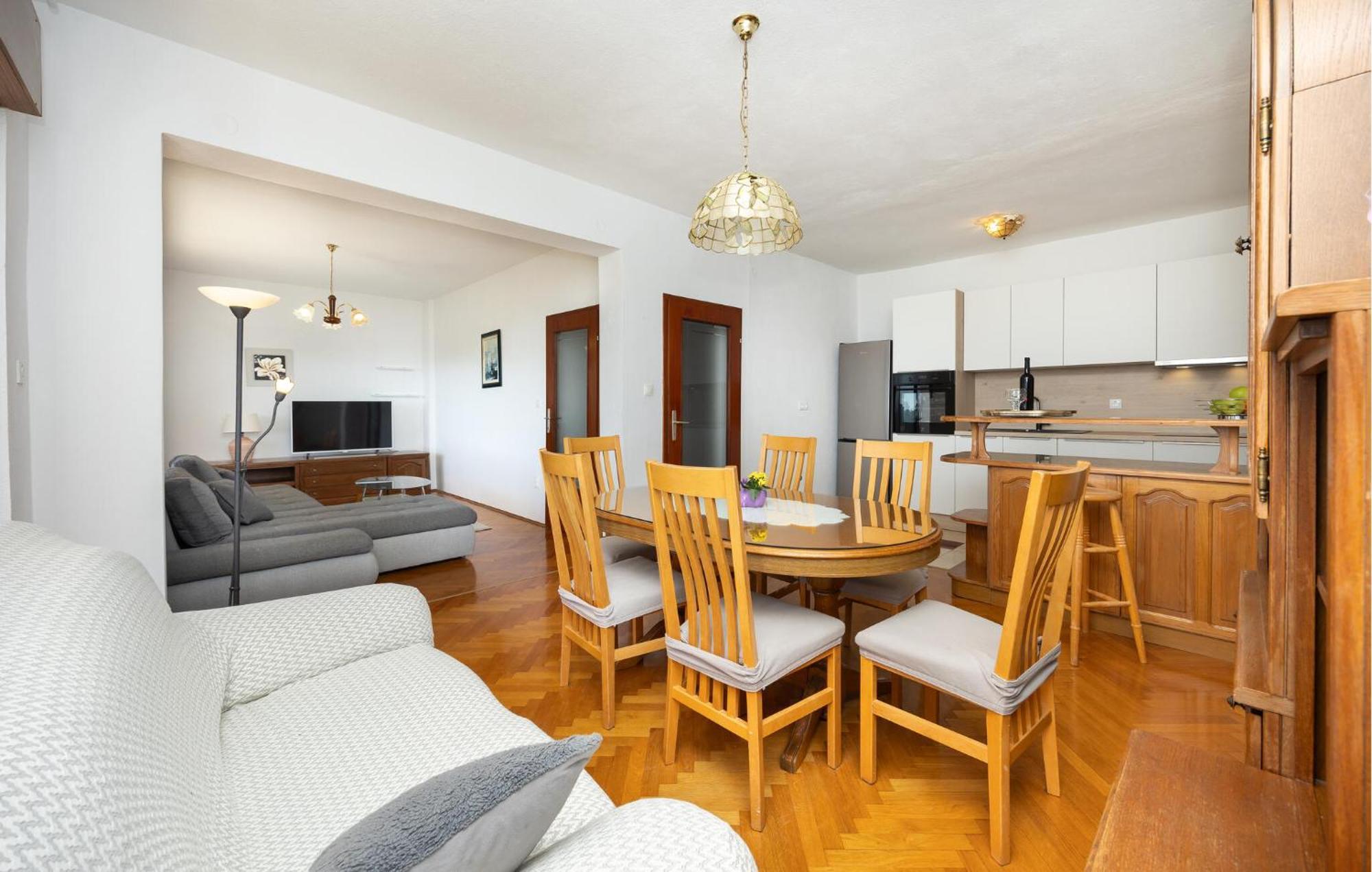 Beautiful Apartment In Trogir With Wifi Exterior foto